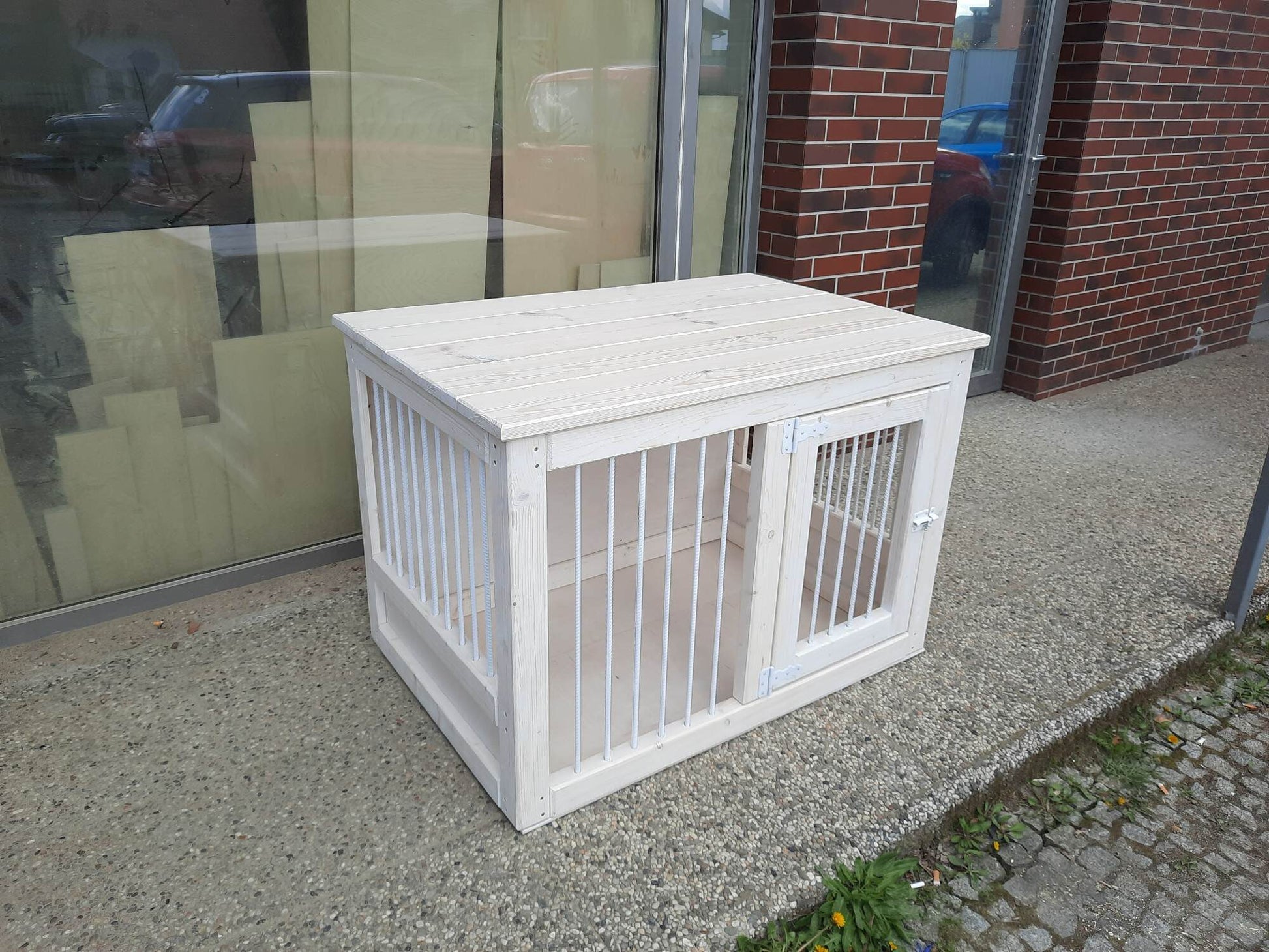 Durable Dog Crate for Strong Breeds - Natural Pine Wood and Metal Construction - Image 5