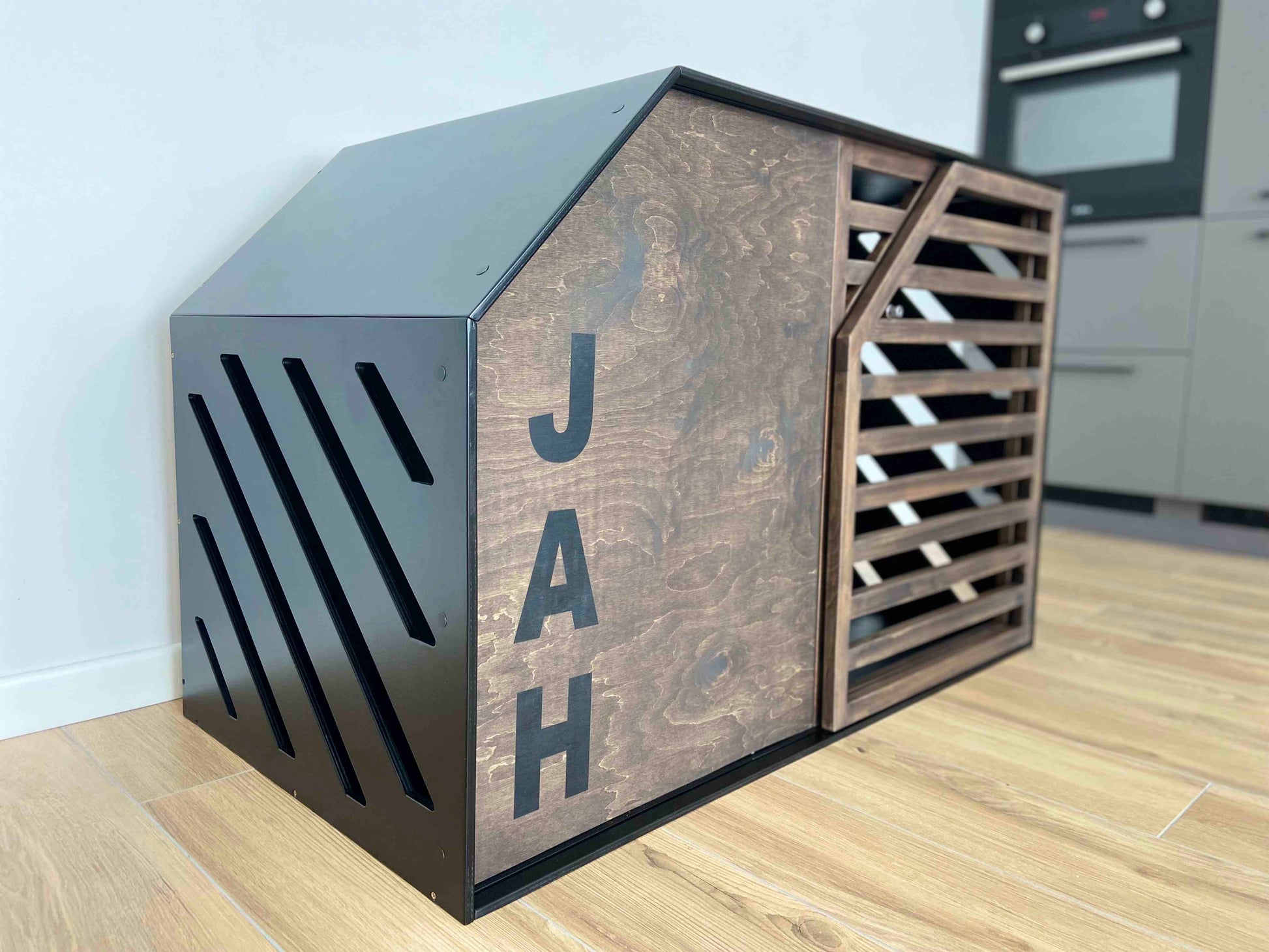 Handcrafted Personalized Dog Crate in Wooden Design - Image 3