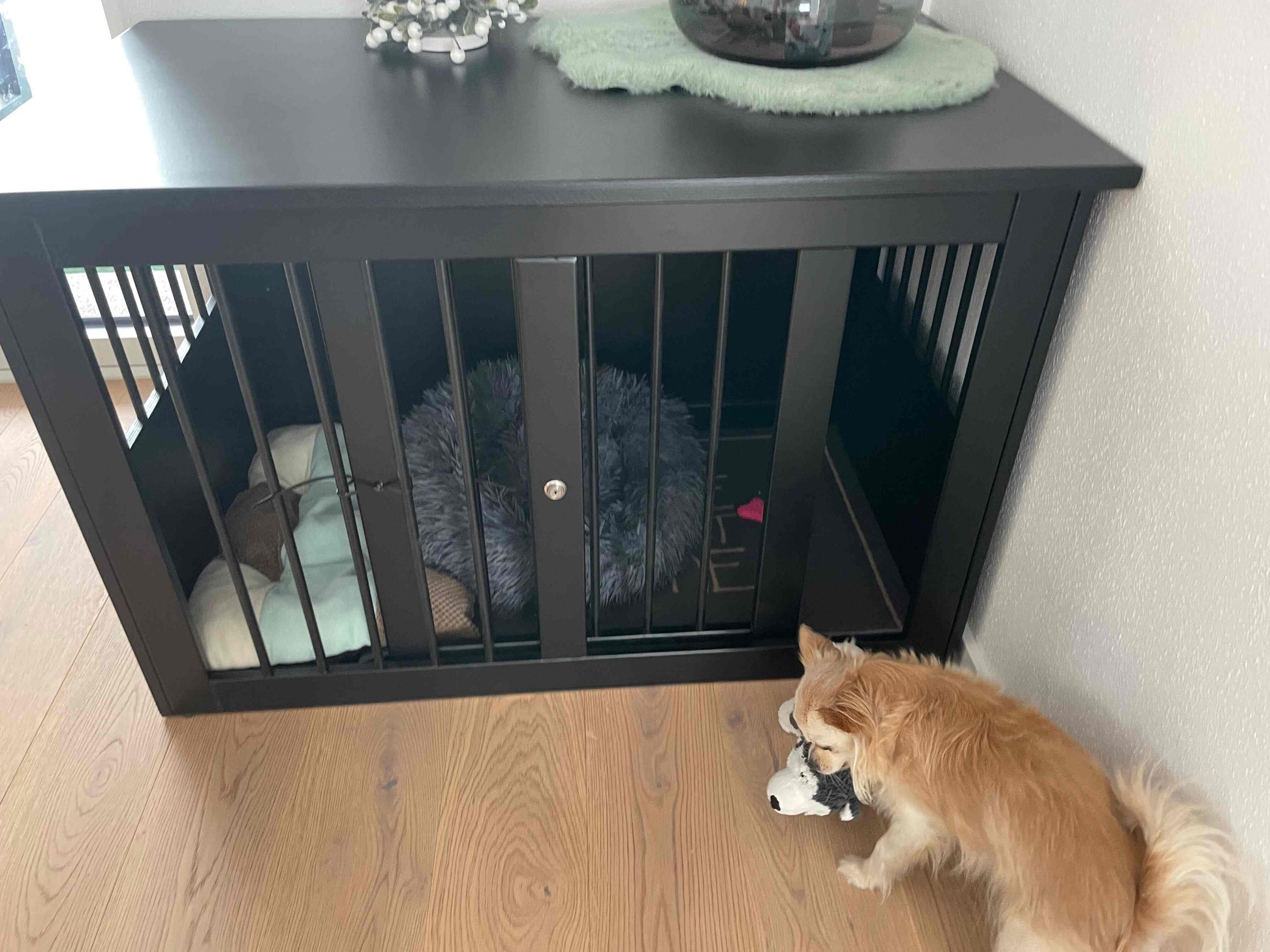 Handmade Black Dog Crate Furniture: Elegant Design, Comfortable and Safe Haven - Image 7