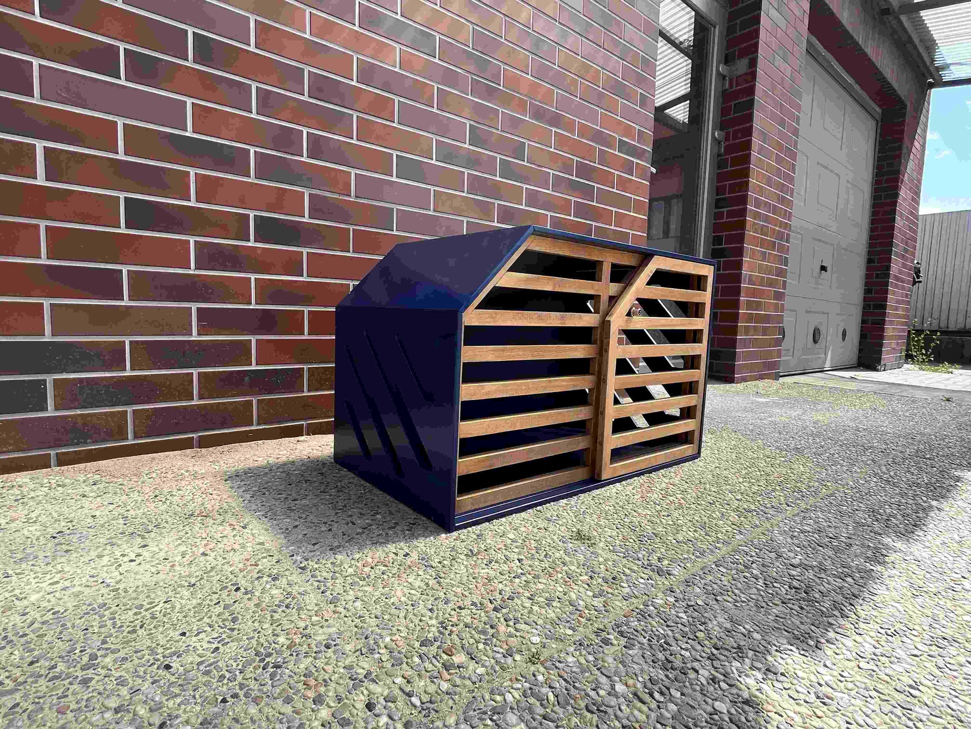 Luxurious Blue Dog House with Slide Door - Ultimate Comfort for Your Pet - Image 8