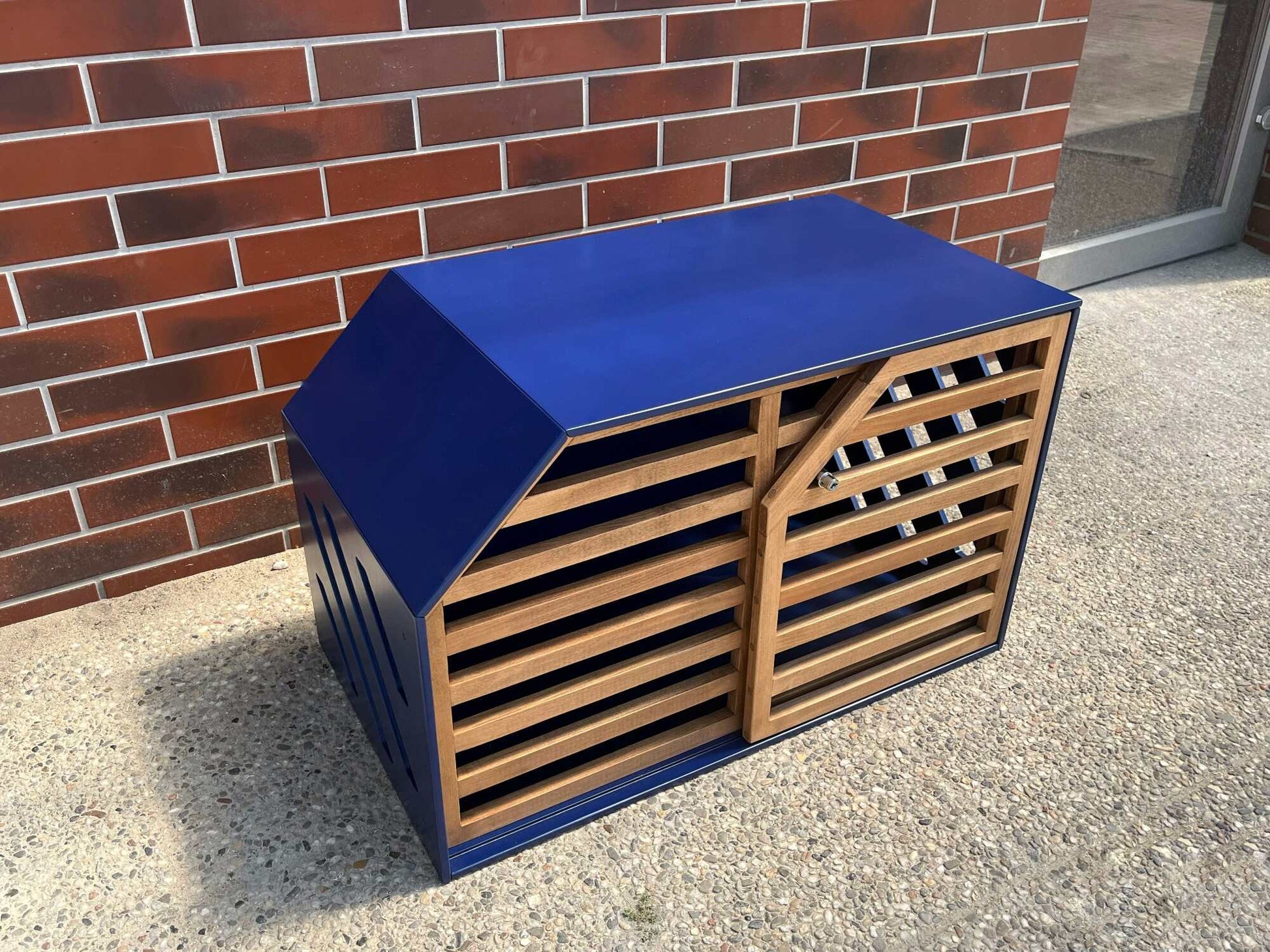 Luxurious Blue Dog House with Slide Door - Ultimate Comfort for Your Pet - Image 7