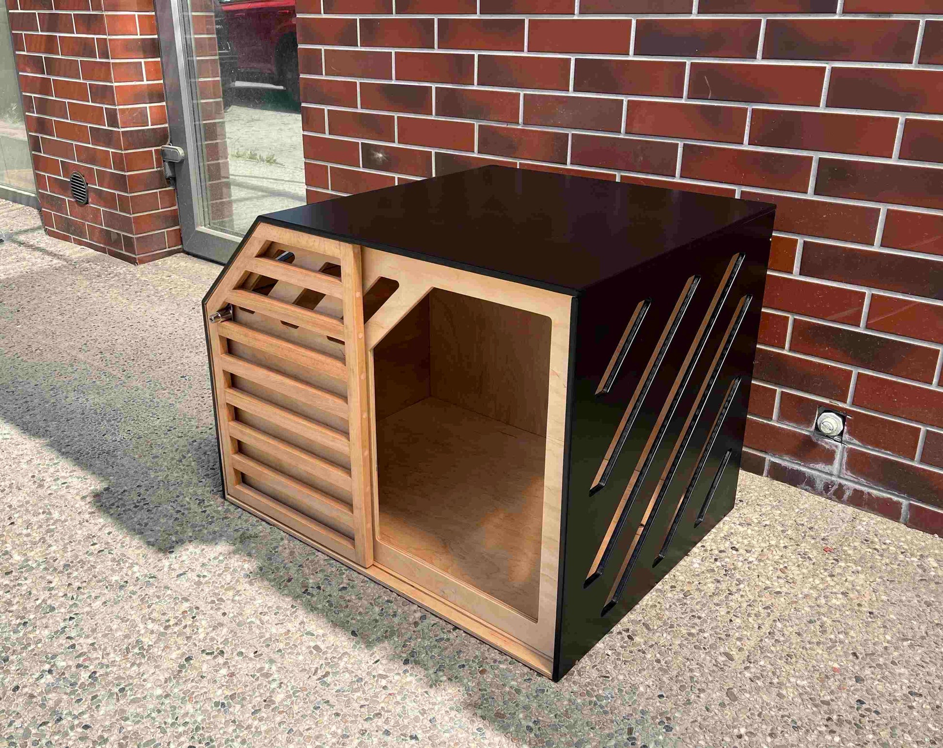 Custom Designed Indoor Outdoor Dog Crate natural+black - Image 4