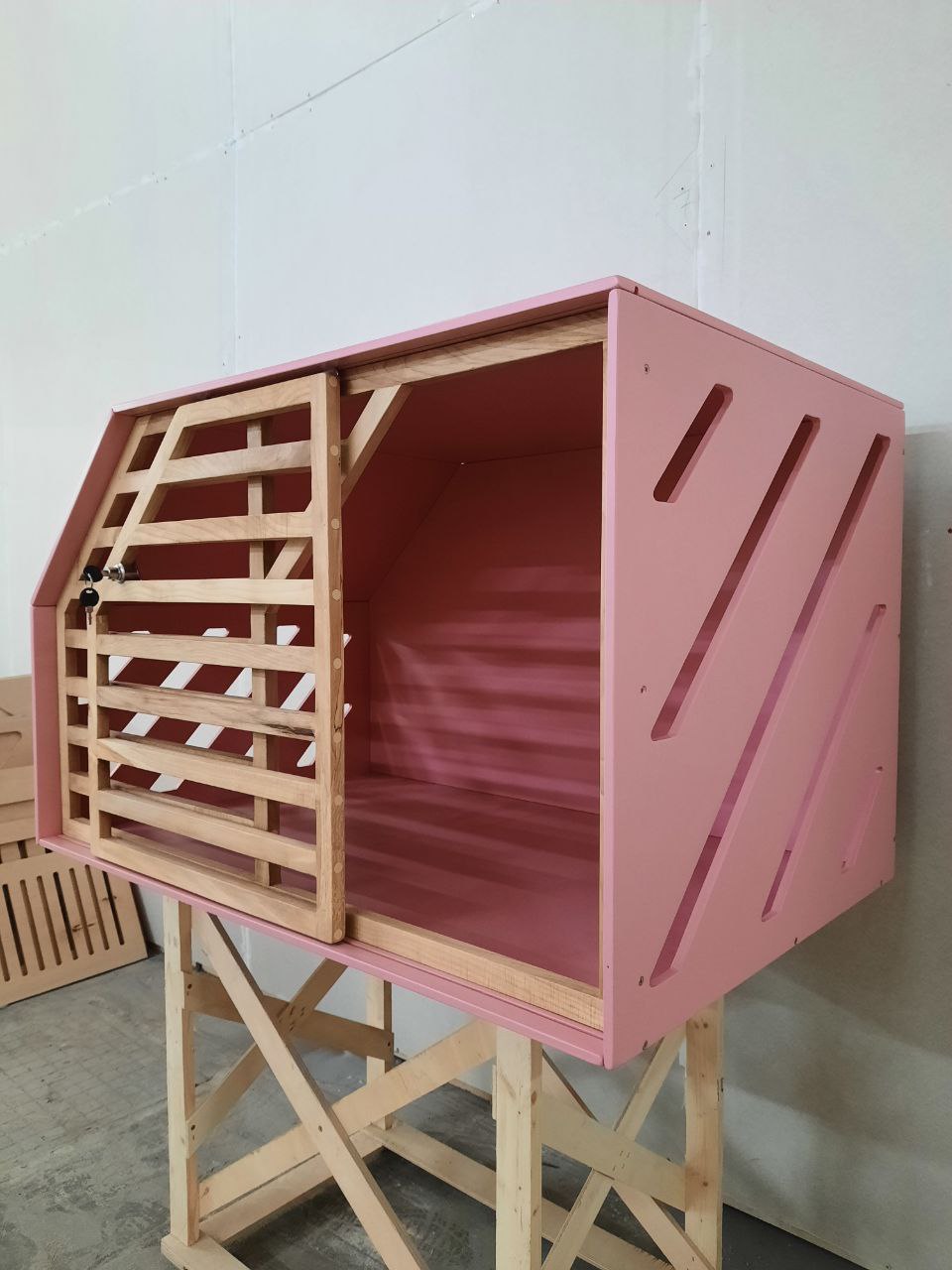 Handcrafted Pink Dog House for a Comfortable and Charming Pet Haven - Image 6