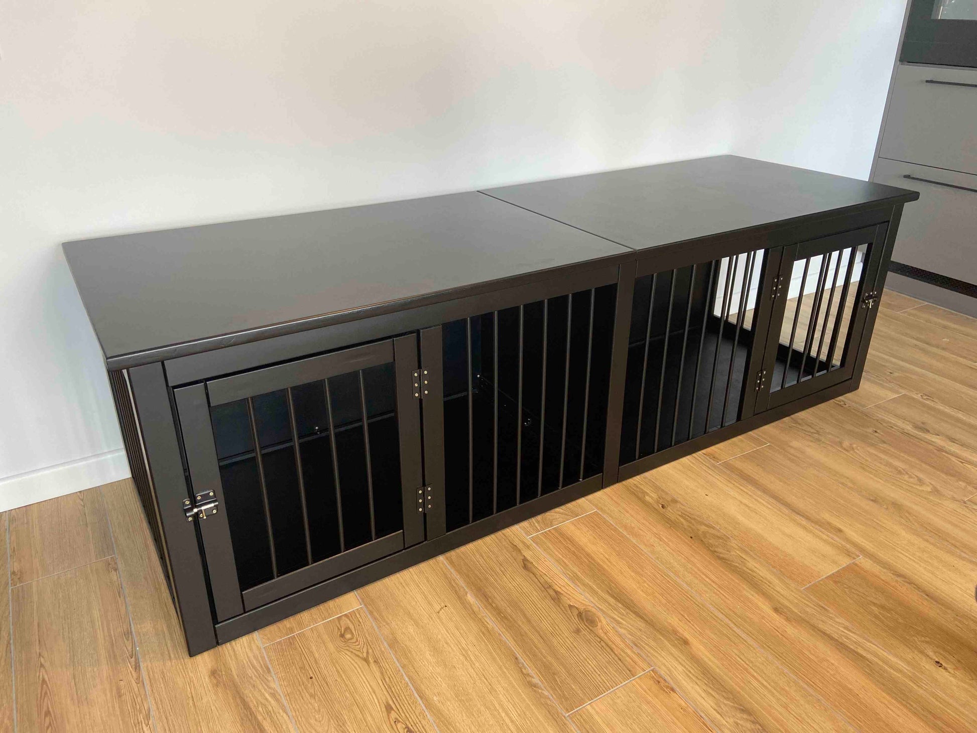 Stylish Dual Dog Kennel - Durable Wood Crate for Two Pets - Image 3