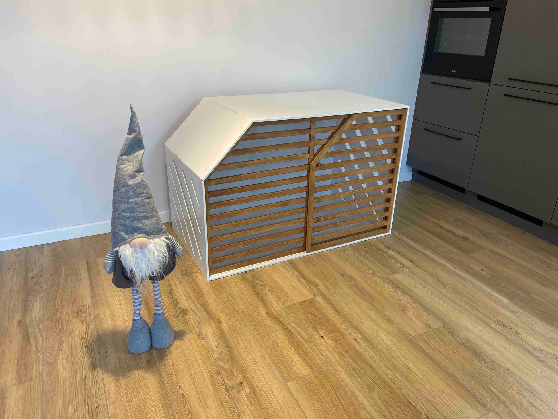 White Safe Haven for Dogs - Cozy Wooden Dog House - Image 8