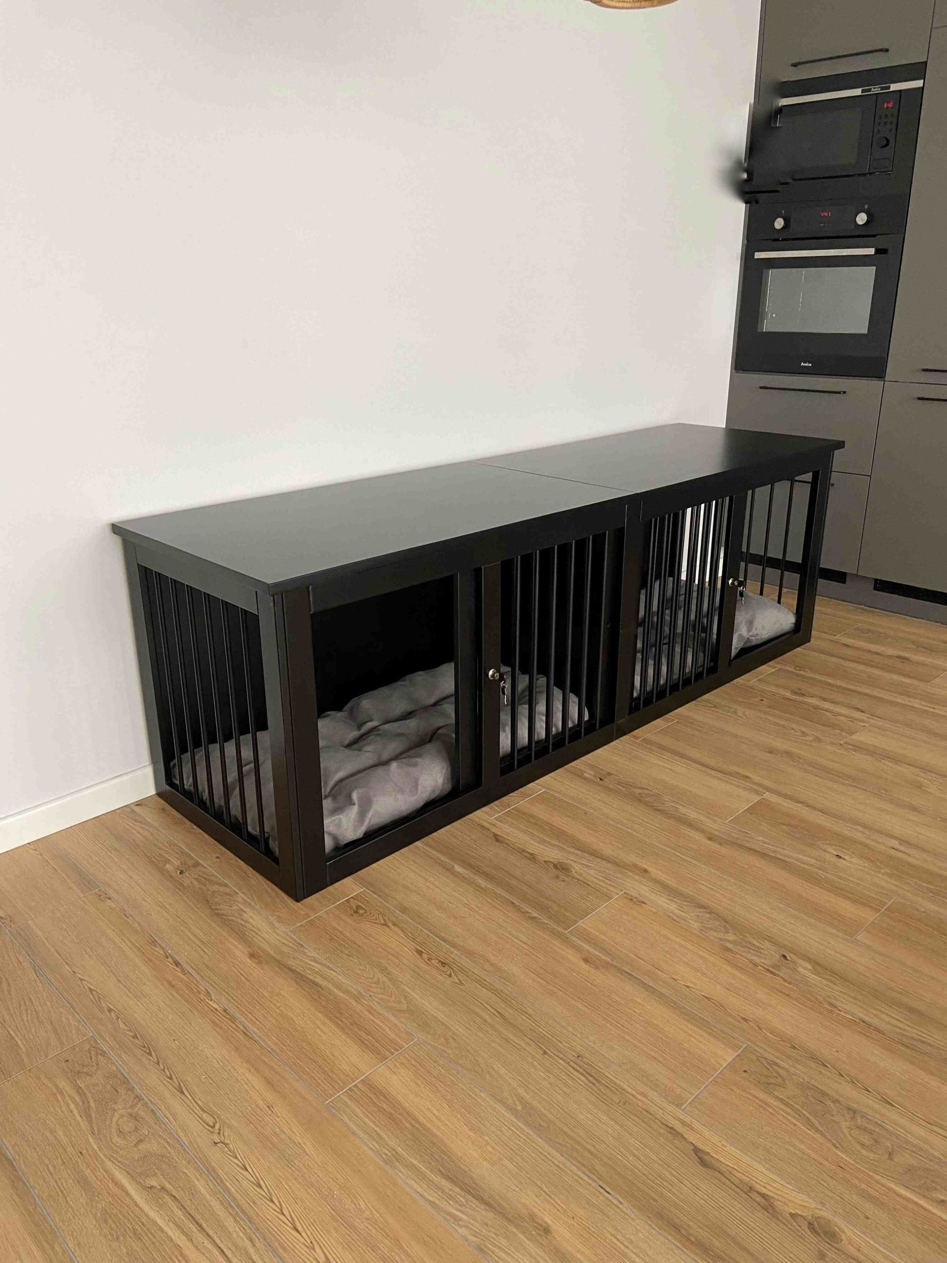 Two-in-One Durable Crate: Beige and Comfortable Housing for Dual Dogs - Image 11