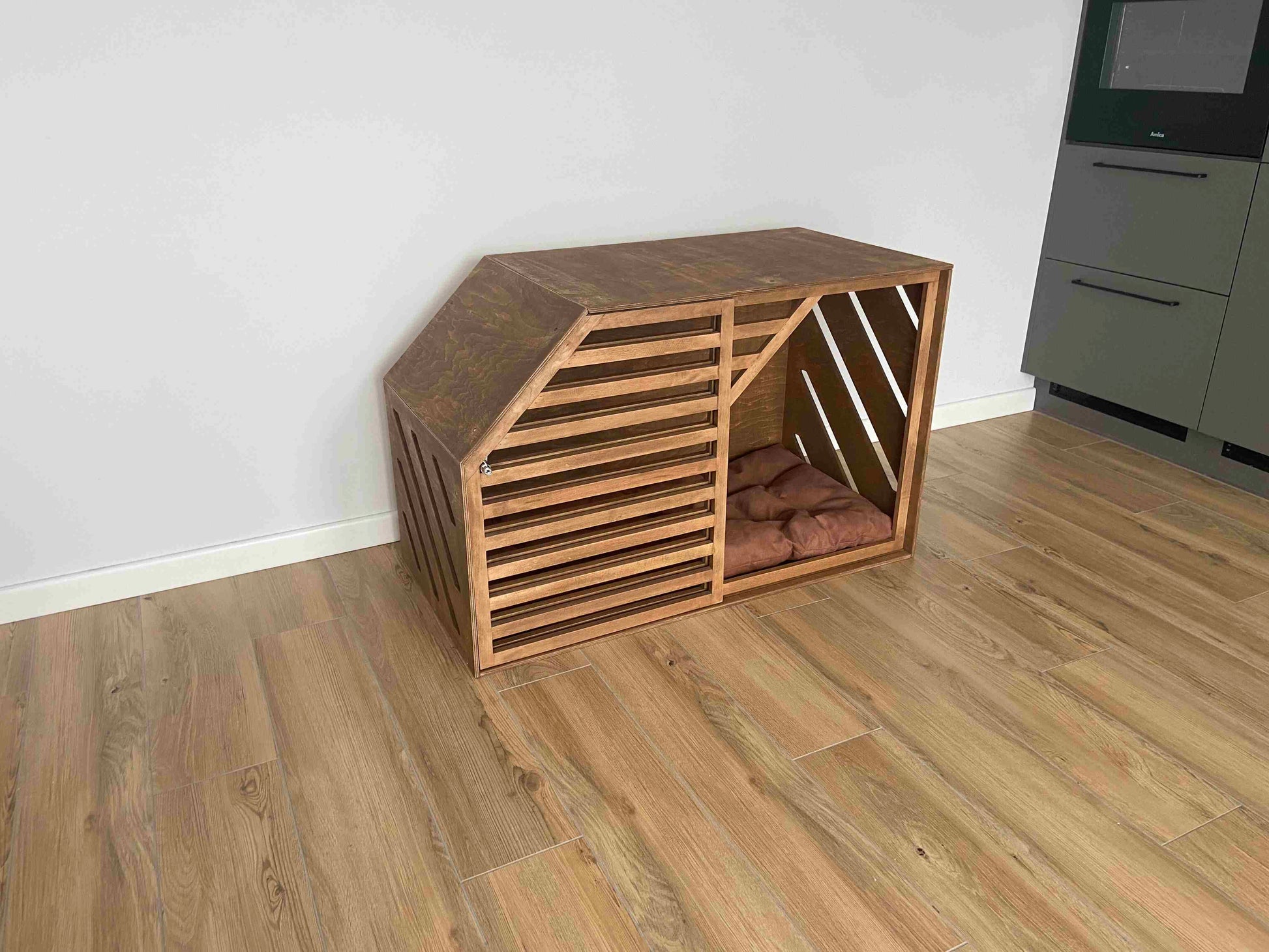 Handcrafted Pink Dog House for a Comfortable and Charming Pet Haven - Image 9